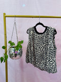 Textured Leopard Printed Knit Sleeveless Top